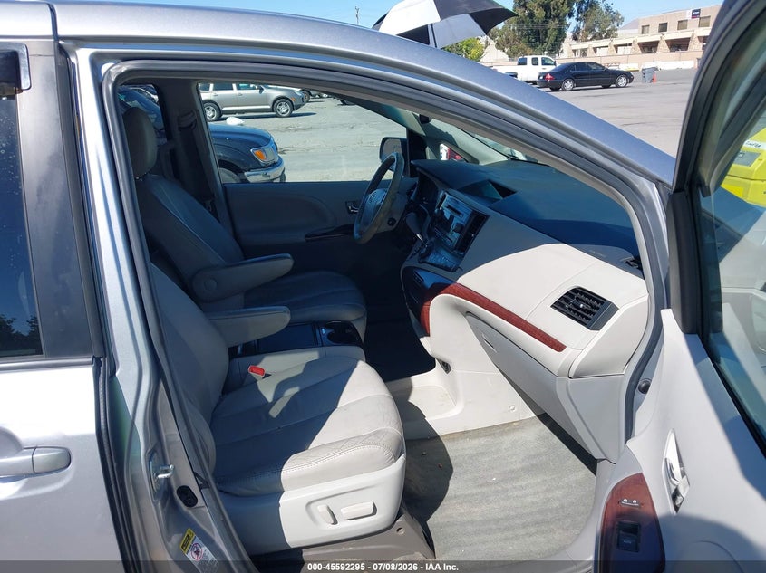 2012 Toyota Sienna VIN 5TDYK3DC0CS190466 IAAI salvage auction — REAR END, Clear - Dealer Only (California), sold $2,000 on 2026-07-27 (photo 5)