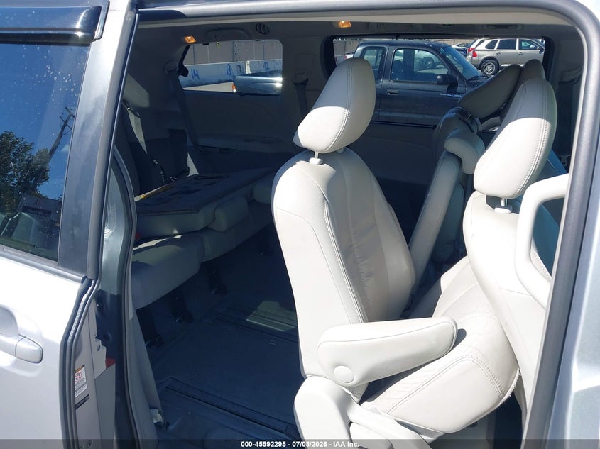 2012 Toyota Sienna VIN 5TDYK3DC0CS190466 IAAI salvage auction — REAR END, Clear - Dealer Only (California), sold $2,000 on 2026-07-27 (photo 8)