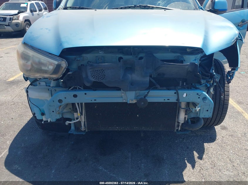 2011 Mitsubishi Outlander VIN JA4AP4AU5BZ014185 IAAI salvage auction — FRONT END, Salvage (California), sold $600 on 2026-07-29 (photo 6)