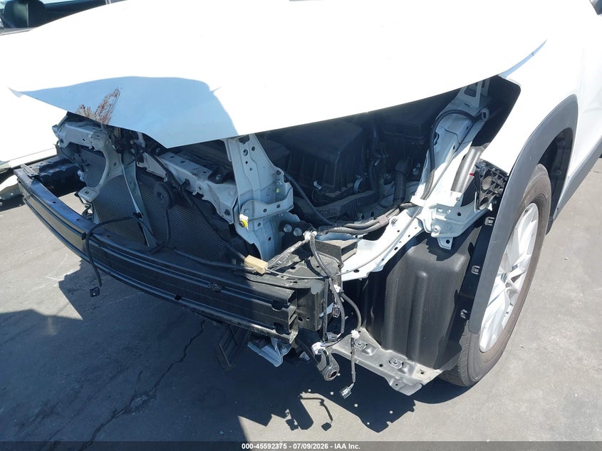 2022 Toyota Corolla cross VIN 7MUCAAAG7NV016816 IAAI salvage auction — FRONT END, Salvage Title, sold $7,200 on 2026-07-31 (photo 6)