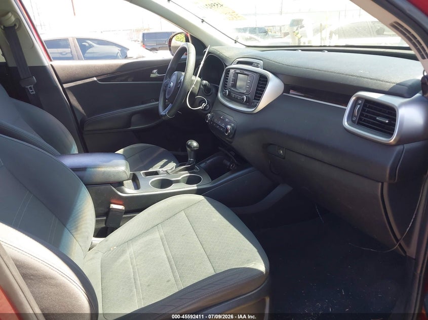 2016 Kia Sorento VIN 5XYPGDA5XGG177199 IAAI salvage auction — NORMAL WEAR, Clear - Dealer Only (California), sold $1,200 on 2026-07-28 (photo 5)