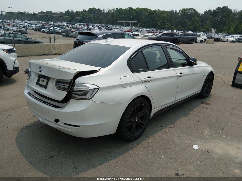 2015 BMW 3er VIN WBA3B3G52FNR88613 IAAI salvage auction — REAR END, Mv-907A (New York), sold $25 on 2026-07-28 (photo 4)