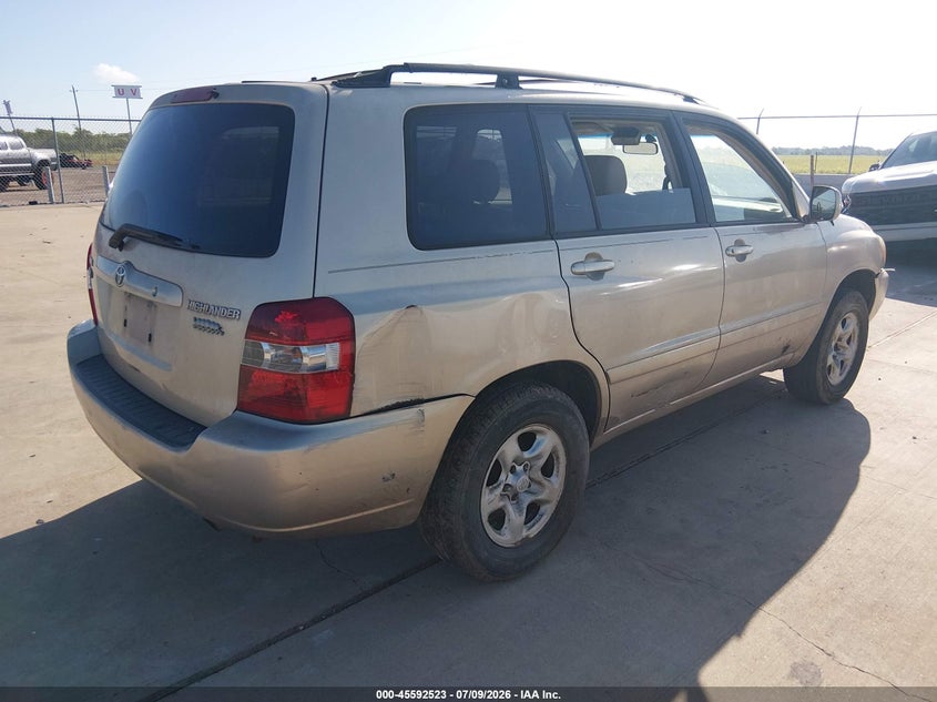 2005 Toyota Highlander VIN JTEGD21A050118767 IAAI salvage auction — FRONT & REAR, Original (Texas), sold $800 on 2026-07-31 (photo 4)