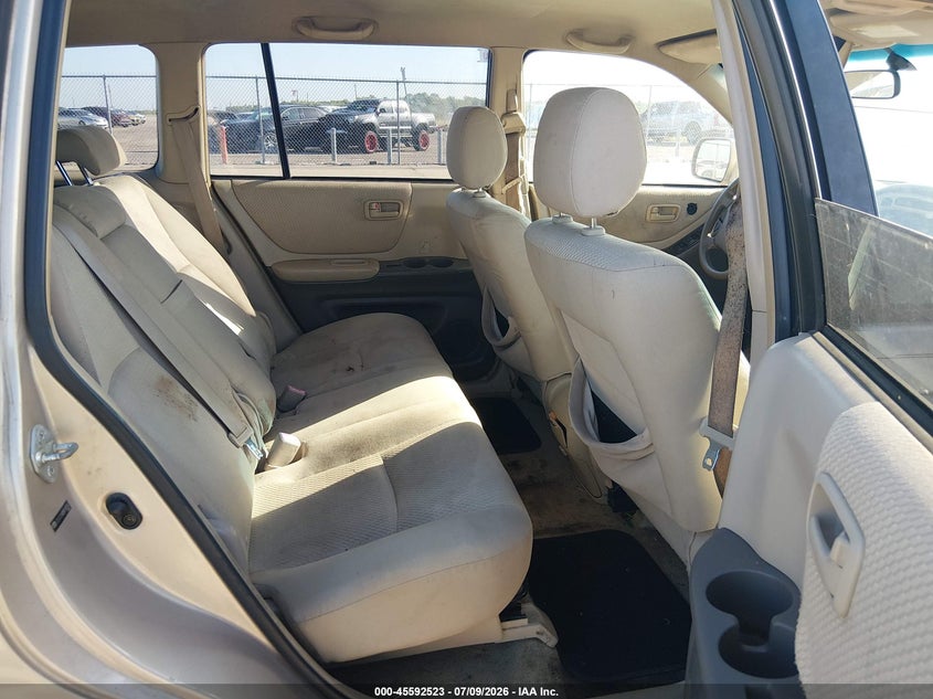 2005 Toyota Highlander VIN JTEGD21A050118767 IAAI salvage auction — FRONT & REAR, Original (Texas), sold $800 on 2026-07-31 (photo 8)
