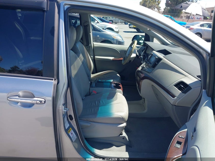2011 Toyota Sienna VIN 5TDDK3DC5BS009794 IAAI salvage auction — REAR END, Salvage (California), sold $2,300 on 2026-07-27 (photo 5)