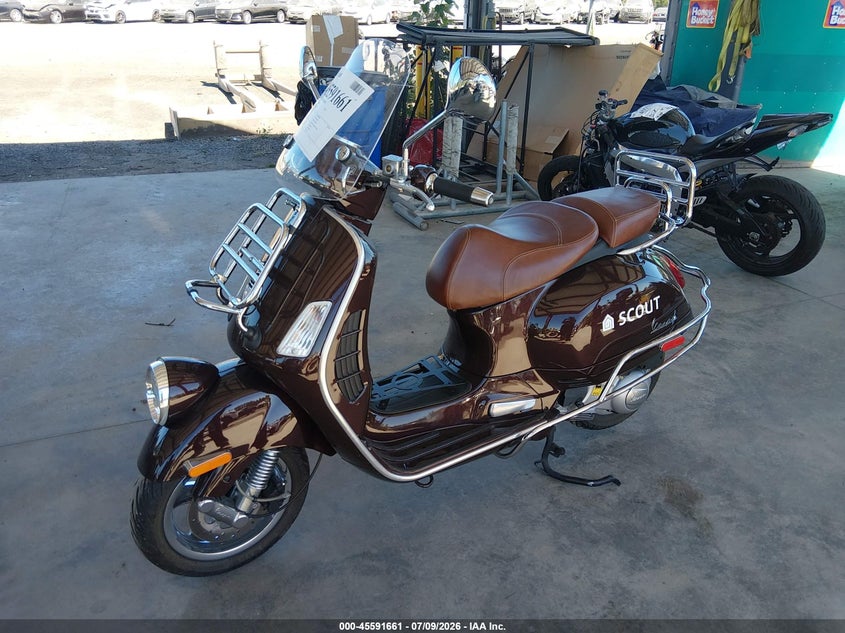 2012 Vespa Gts VIN ZAPM459L1C5900475 IAAI salvage auction — RIGHT SIDE, Salvage Title, sold $1,400 on 2026-08-05 (photo 2)