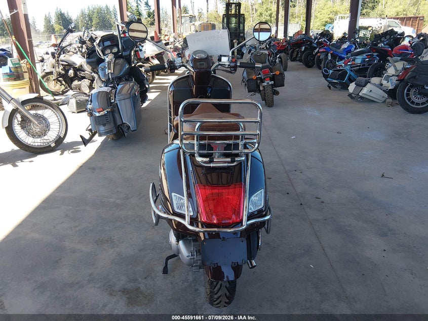 2012 Vespa Gts VIN ZAPM459L1C5900475 IAAI salvage auction — RIGHT SIDE, Salvage Title, sold $1,400 on 2026-08-05 (photo 6)