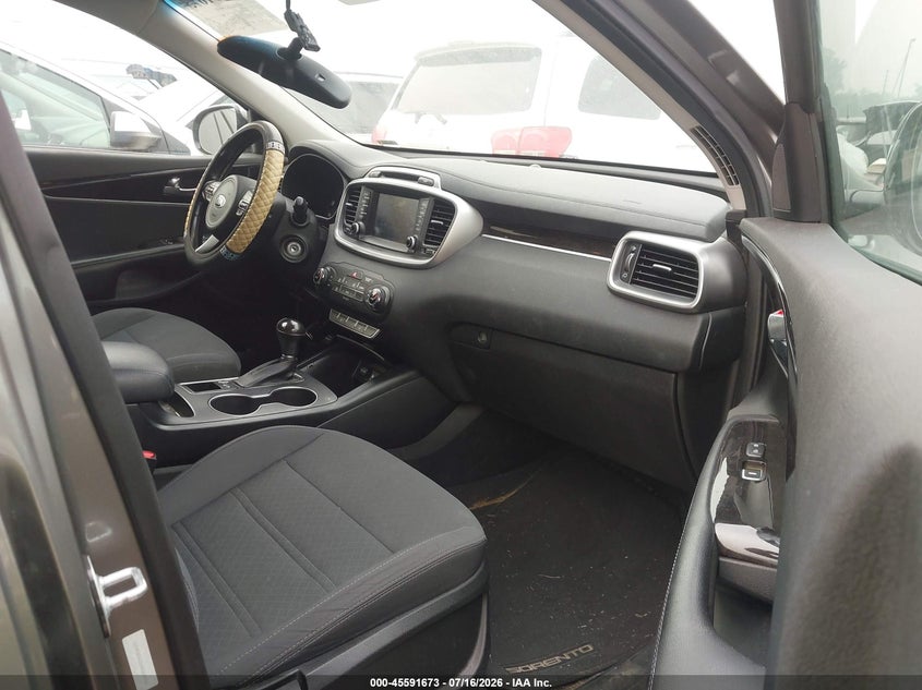 2017 Kia Sorento VIN 5XYPGDA31HG328916 IAAI salvage auction — LEFT FRONT, Salvage (Ohio), sold $1,950 on 2026-07-30 (photo 5)