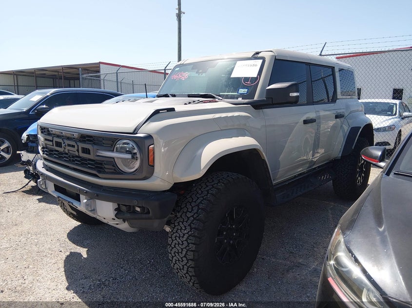 2025 Ford Bronco VIN 1FMEE0RR3SLA54575 IAAI salvage auction — RIGHT FRONT, Salvage (Texas), sold $46,550 on 2026-07-28 (photo 2)
