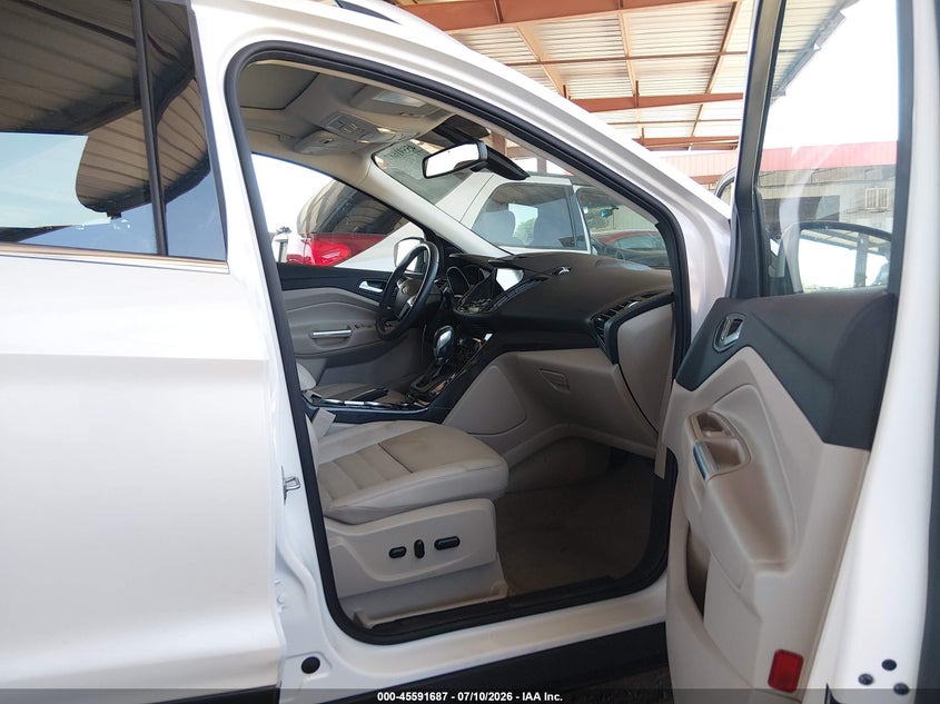 2016 Ford Escape VIN 1FMCU0J95GUA09192 IAAI salvage auction — RIGHT FRONT, Salvage Title, sold $1,650 on 2026-07-28 (photo 5)