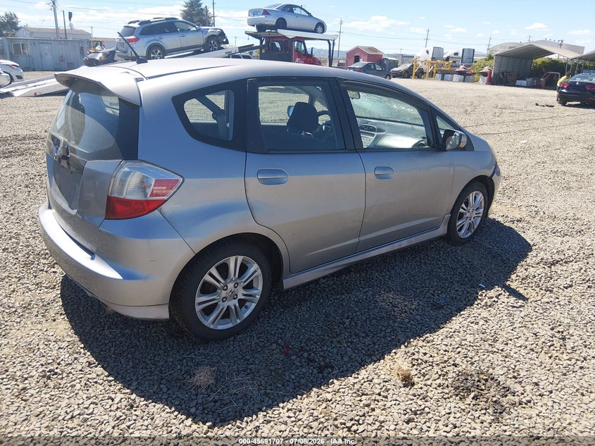 2009 Honda Fit VIN JHMGE88429C004034 IAAI salvage auction — NORMAL WEAR, Peddle Clear Public-Restricted (Oregon), sold $925 on 2026-07-27 (photo 4)
