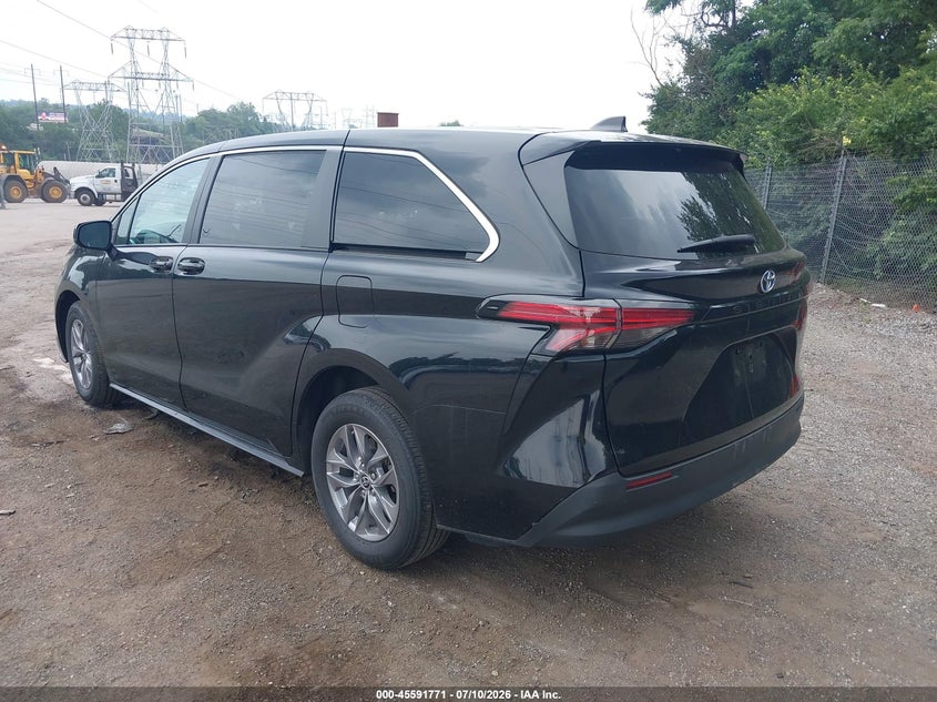 2022 Toyota Sienna VIN 5TDKRKEC9NS131767 IAAI salvage auction — NORMAL WEAR, Enterprise Vehicles Clear Only (New Jersey), sold $31,000 on 2026-07-24 (photo 3)