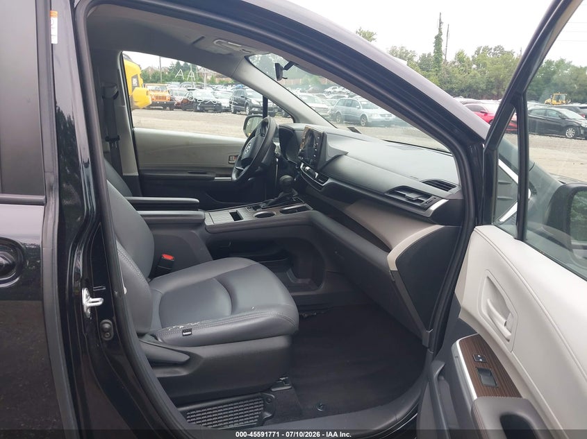 2022 Toyota Sienna VIN 5TDKRKEC9NS131767 IAAI salvage auction — NORMAL WEAR, Enterprise Vehicles Clear Only (New Jersey), sold $31,000 on 2026-07-24 (photo 5)