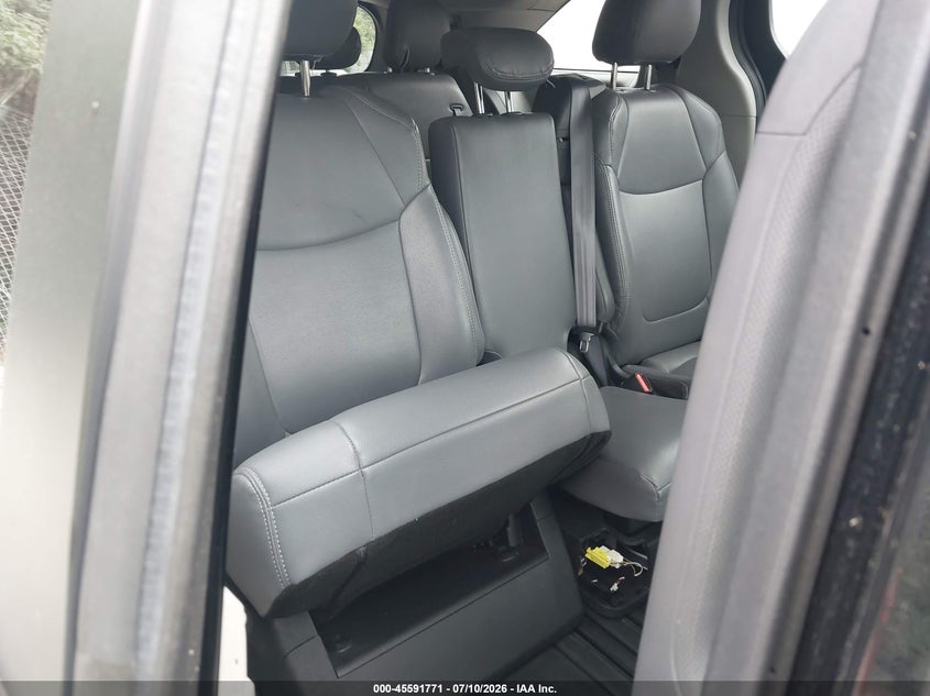 2022 Toyota Sienna VIN 5TDKRKEC9NS131767 IAAI salvage auction — NORMAL WEAR, Enterprise Vehicles Clear Only (New Jersey), sold $31,000 on 2026-07-24 (photo 8)