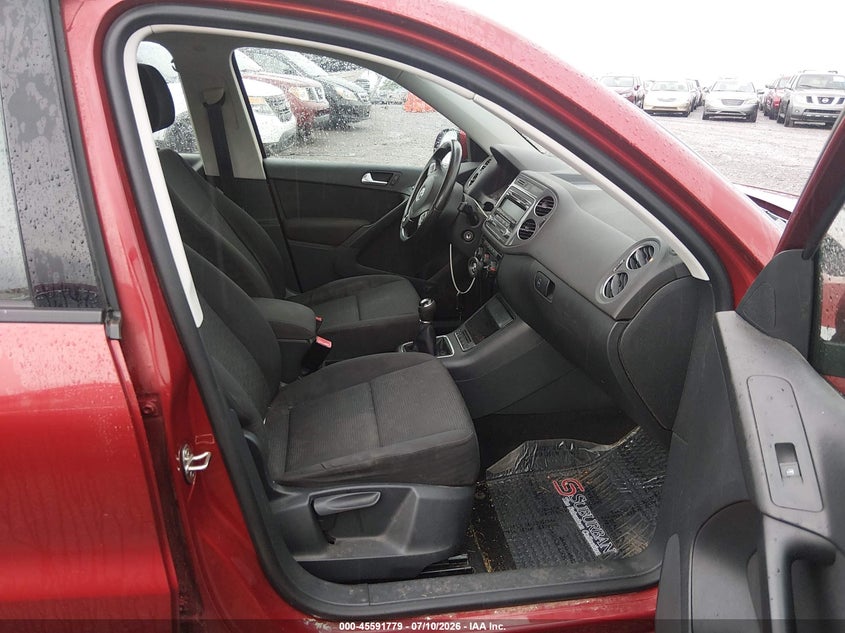2014 Volkswagen Tiguan VIN WVGCV3AX7EW086838 IAAI salvage auction — NORMAL WEAR, Wait Title, sold $1,100 on 2026-08-13 (photo 5)
