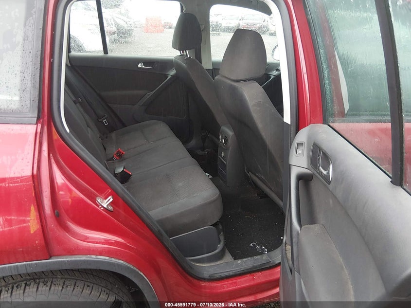 2014 Volkswagen Tiguan VIN WVGCV3AX7EW086838 IAAI salvage auction — NORMAL WEAR, Wait Title, sold $1,100 on 2026-08-13 (photo 8)
