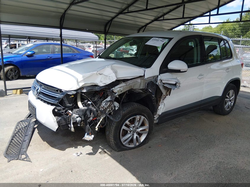 2014 Volkswagen Tiguan VIN WVGBV3AX3EW615049 IAAI salvage auction — LEFT FRONT, Salvage Title, sold $1,200 on 2026-08-06 (photo 2)