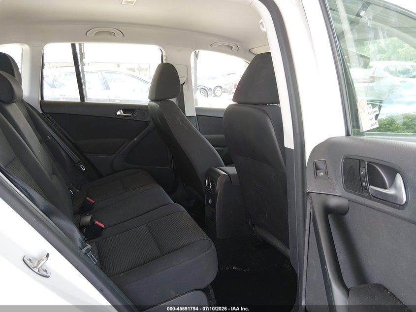2014 Volkswagen Tiguan VIN WVGBV3AX3EW615049 IAAI salvage auction — LEFT FRONT, Salvage Title, sold $1,200 on 2026-08-06 (photo 8)