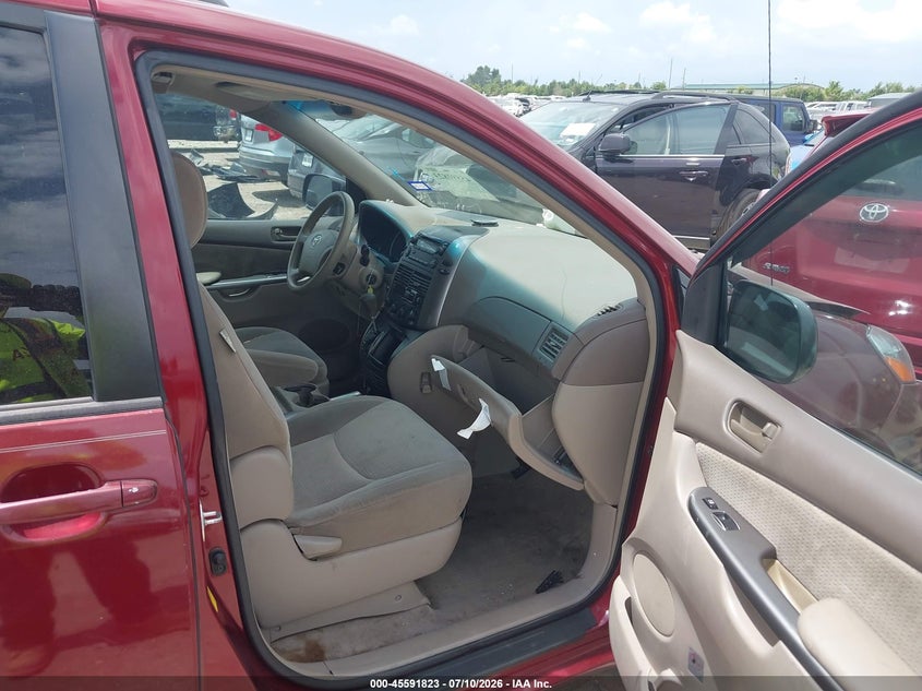 2007 Toyota Sienna VIN 5TDZK23C17S058273 IAAI salvage auction — LEFT FRONT, Salvage (Texas), sold $625 on 2026-07-31 (photo 5)