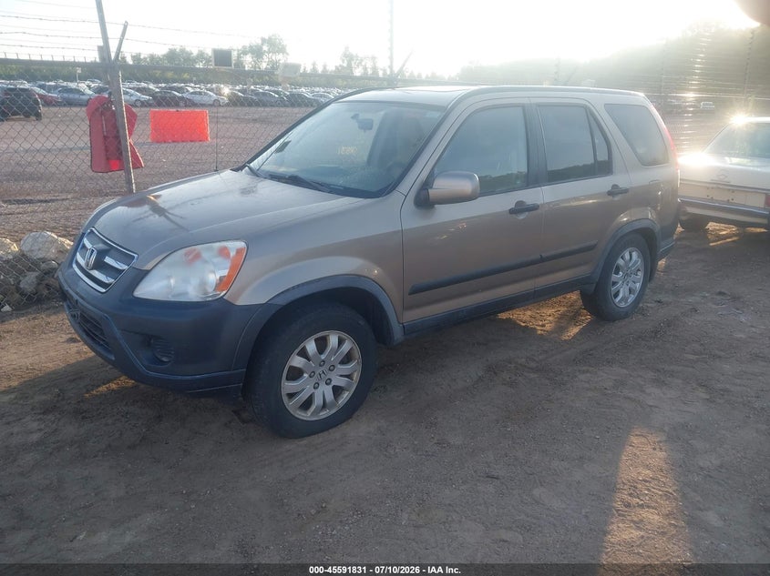 2005 Honda Cr-v VIN JHLRD788X5C043462 IAAI salvage auction — NORMAL WEAR, Clear (Illinois), sold $575 on 2026-07-29 (photo 2)