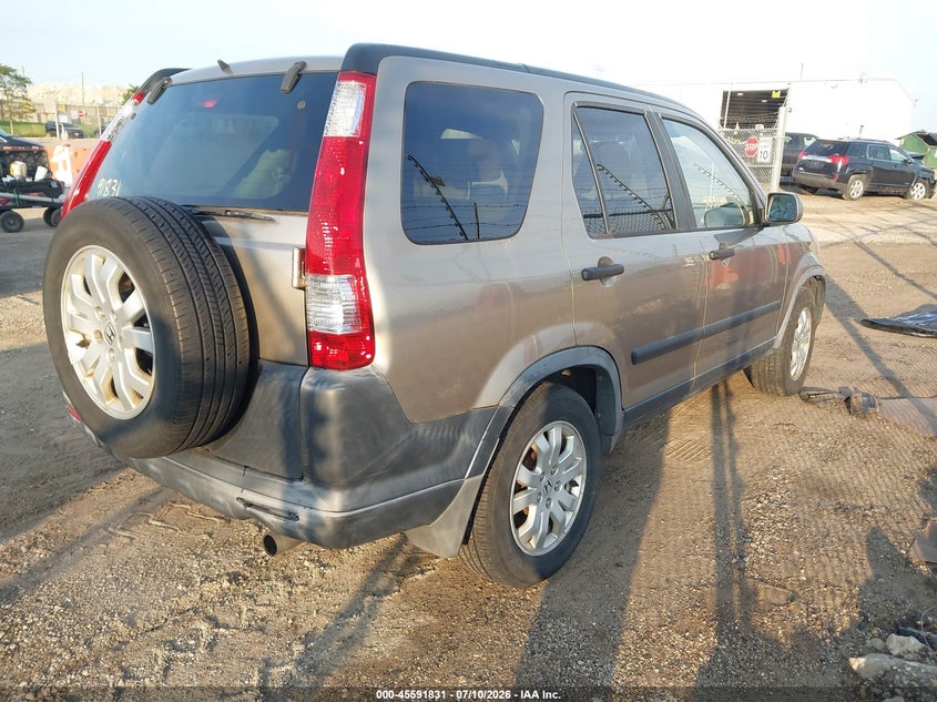 2005 Honda Cr-v VIN JHLRD788X5C043462 IAAI salvage auction — NORMAL WEAR, Clear (Illinois), sold $575 on 2026-07-29 (photo 4)