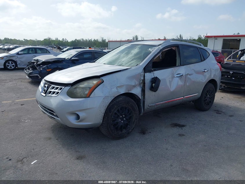 2015 Nissan Rogue VIN JN8AS5MT8FW651399 IAAI salvage auction — SIDE, Rebuildable (Florida), sold $375 on 2026-07-29 (photo 2)