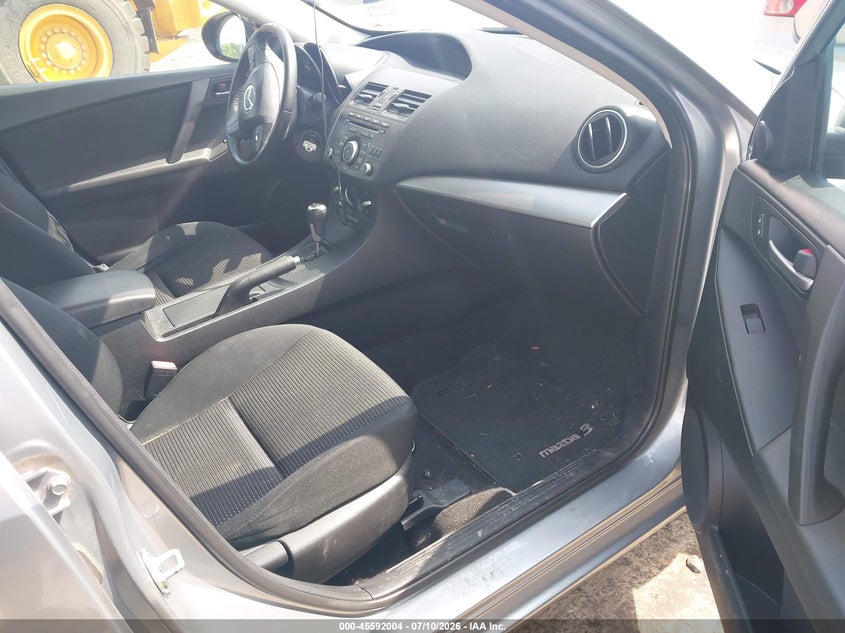 2012 Mazda 3 VIN JM1BL1V73C1551016 IAAI salvage auction — NORMAL WEAR, Clear (Illinois), sold $425 on 2026-07-29 (photo 5)