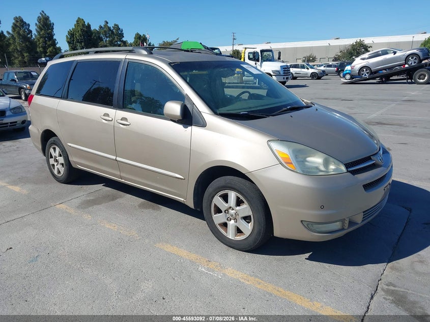 2005 Toyota Sienna VIN 5TDBA22CX5S034928 IAAI salvage auction — NORMAL WEAR, Clear - Dealer Only (California), sold $700 on 2026-07-29 (photo 1)