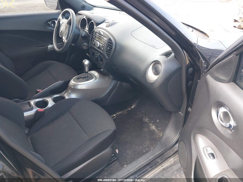 2011 Nissan Juke VIN JN8AF5MV0BT016341 IAAI salvage auction — NORMAL WEAR, Clear (Virginia), sold $650 on 2026-08-01 (photo 5)
