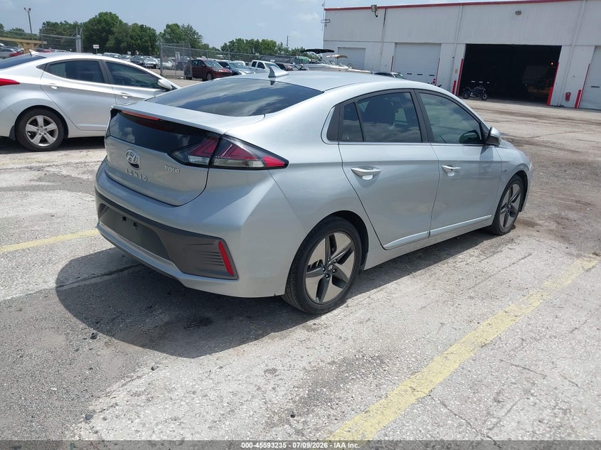 2020 Hyundai Ioniq VIN KMHC85LC6LU242650 IAAI salvage auction — WATER/FLOOD, Rebuildable (Florida), sold $4,450 on 2026-07-29 (photo 4)