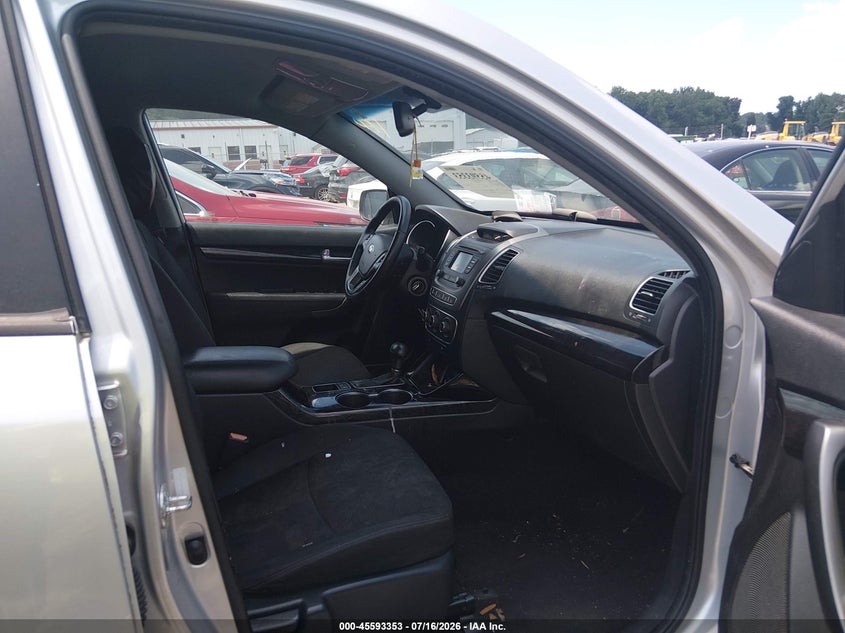 2014 Kia Sorento VIN 5XYKTDA73EG470351 IAAI salvage auction — NORMAL WEAR, Clear (South Carolina), sold $1,100 on 2026-07-29 (photo 5)