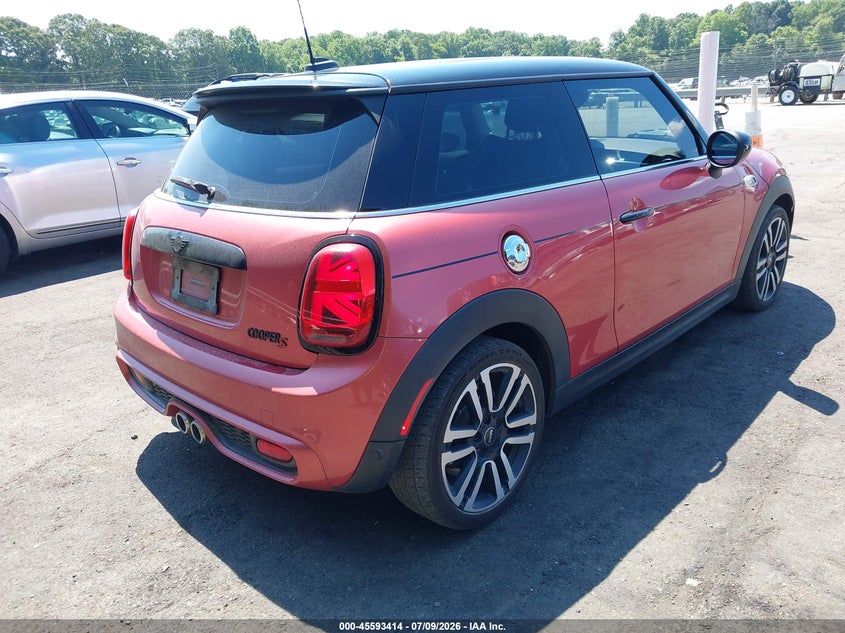 2021 Mini Hard top VIN WMWXR5C06M2N40134 IAAI salvage auction — RIGHT FRONT, Wait Title, sold $6,700 on 2026-08-14 (photo 4)