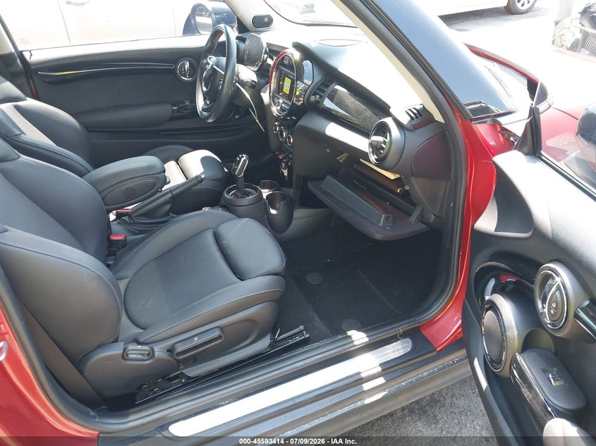 2021 Mini Hard top VIN WMWXR5C06M2N40134 IAAI salvage auction — RIGHT FRONT, Wait Title, sold $6,700 on 2026-08-14 (photo 5)