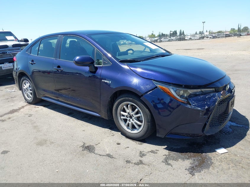 2021 Toyota Corolla VIN JTDEAMDE2MJ032447 IAAI salvage auction — RIGHT FRONT, Salvage Title, sold $4,400 on 2026-07-22 (photo 1)