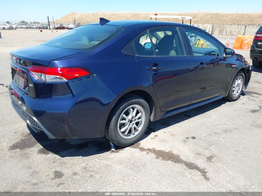 2021 Toyota Corolla VIN JTDEAMDE2MJ032447 IAAI salvage auction — RIGHT FRONT, Salvage Title, sold $4,400 on 2026-07-22 (photo 4)