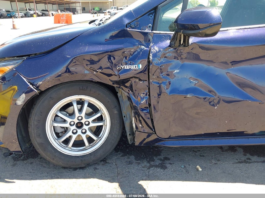 2021 Toyota Corolla VIN JTDEAMDE2MJ032447 IAAI salvage auction — RIGHT FRONT, Salvage Title, sold $4,400 on 2026-07-22 (photo 6)