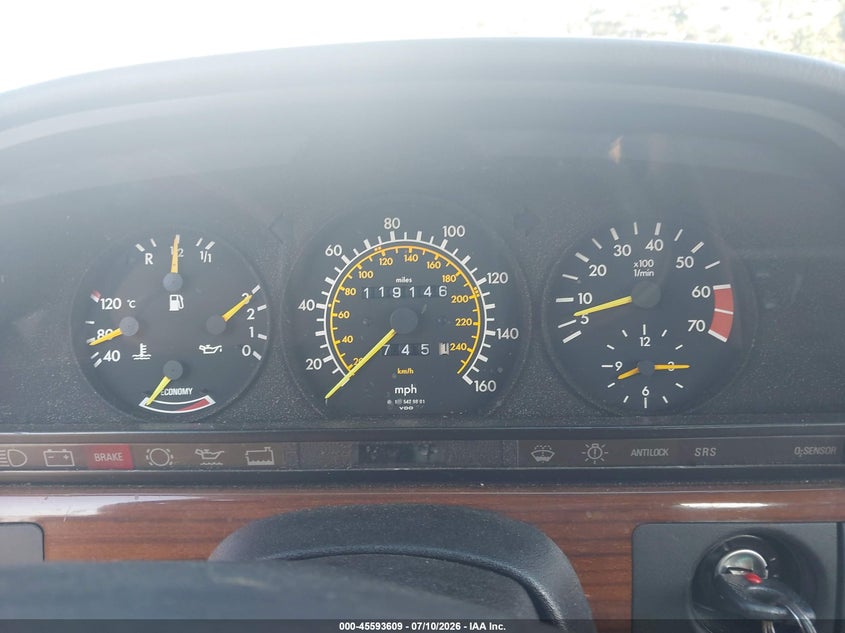 1986 Mercedes-benz 420 VIN WDBCA35D2GA269515 IAAI salvage auction — NORMAL WEAR, Clear (Massachusetts), sold $2,350 on 2026-07-17 (photo 7)
