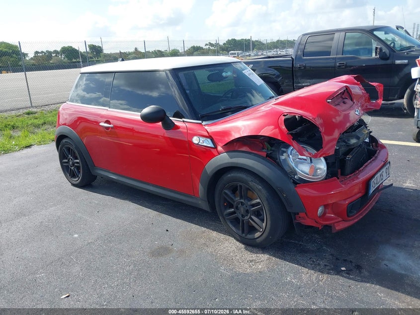 2013 Mini Hard top VIN WMWSV3C56DT478119 IAAI salvage auction — FRONT END, Salvage Title, sold $375 on 2026-08-20 (photo 1)