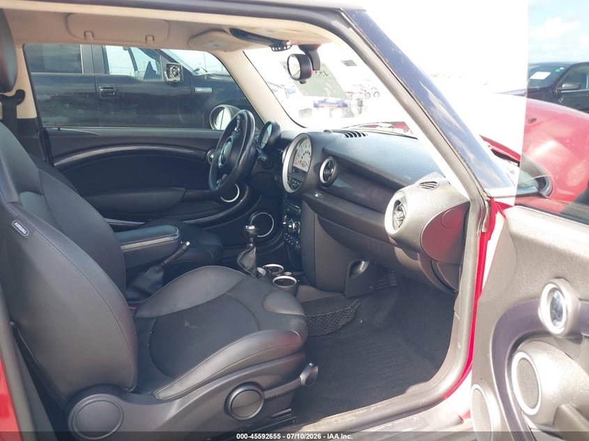 2013 Mini Hard top VIN WMWSV3C56DT478119 IAAI salvage auction — FRONT END, Salvage Title, sold $375 on 2026-08-20 (photo 5)