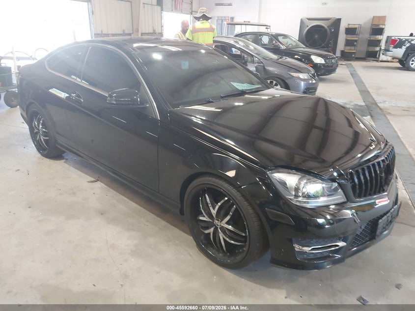 2013 Mercedes-benz C-klasse VIN WDDGJ4HB0DF992139 IAAI salvage auction — LEFT FRONT, Salvage (North Carolina), sold $1,050 on 2026-08-13 (photo 1)