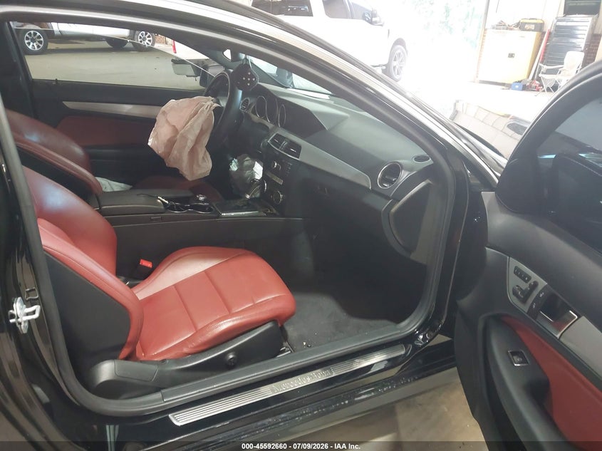 2013 Mercedes-benz C-klasse VIN WDDGJ4HB0DF992139 IAAI salvage auction — LEFT FRONT, Salvage (North Carolina), sold $1,050 on 2026-08-13 (photo 5)