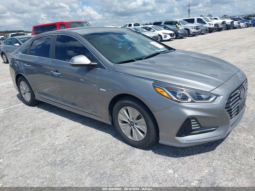 2018 Hyundai Sonata hybrid VIN KMHE24L38JA086839 — IAAI salvage auction photo