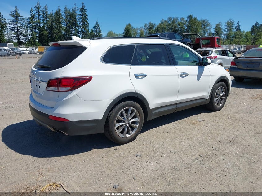 2017 Hyundai Santa fe VIN KM8SMDHF5HU218643 IAAI salvage auction — NORMAL WEAR, Clear (Washington), sold $2,250 on 2026-07-22 (photo 4)