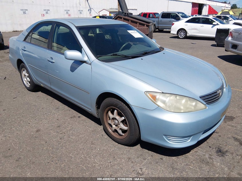2005 Toyota Camry VIN 4T1BE32K15U528782 IAAI salvage auction — NORMAL WEAR, Clear-Dealer Only (Oregon), sold $175 on 2026-07-09 (photo 1)