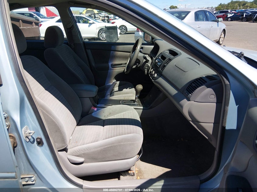 2005 Toyota Camry VIN 4T1BE32K15U528782 IAAI salvage auction — NORMAL WEAR, Clear-Dealer Only (Oregon), sold $175 on 2026-07-09 (photo 5)