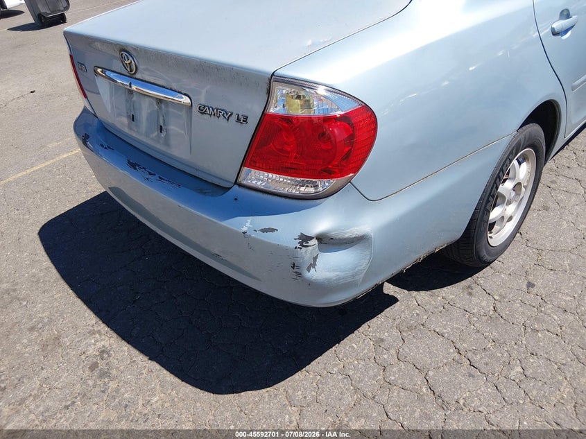 2005 Toyota Camry VIN 4T1BE32K15U528782 IAAI salvage auction — NORMAL WEAR, Clear-Dealer Only (Oregon), sold $175 on 2026-07-09 (photo 6)