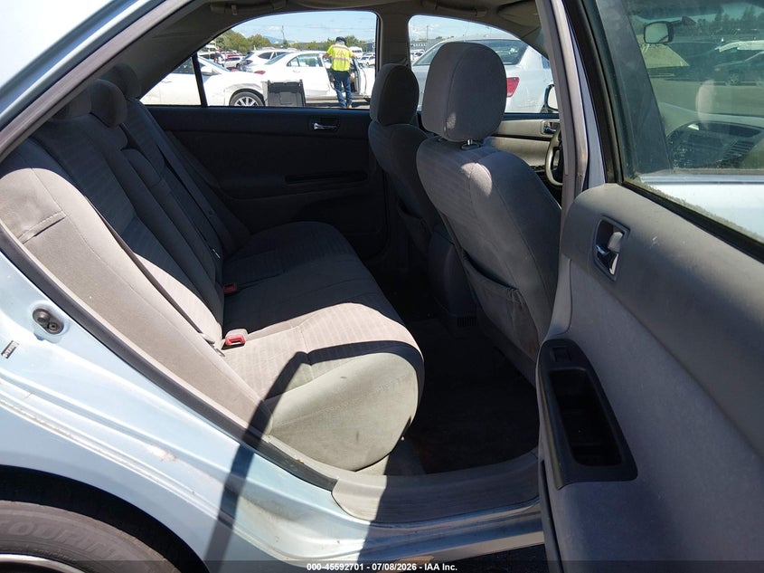 2005 Toyota Camry VIN 4T1BE32K15U528782 IAAI salvage auction — NORMAL WEAR, Clear-Dealer Only (Oregon), sold $175 on 2026-07-09 (photo 8)