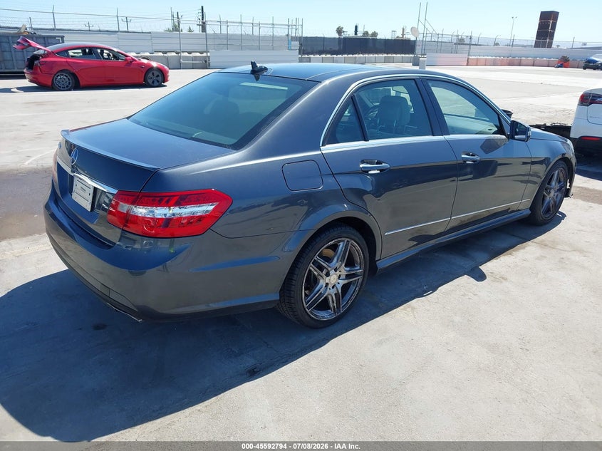 2013 Mercedes-benz E-klasse VIN WDDHF5KB3DA693133 IAAI salvage auction — NORMAL WEAR, Clear - Dealer Only (California), sold $625 on 2026-07-29 (photo 4)