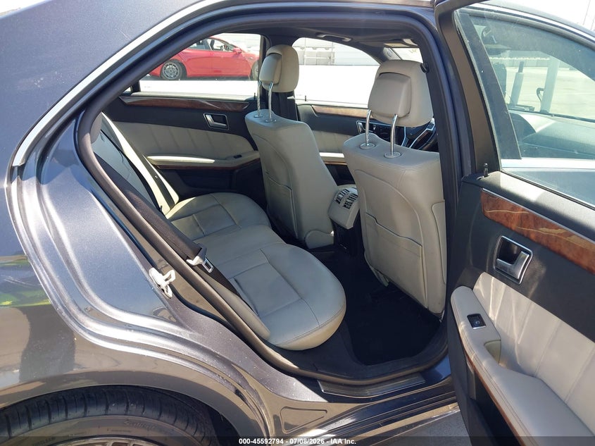 2013 Mercedes-benz E-klasse VIN WDDHF5KB3DA693133 IAAI salvage auction — NORMAL WEAR, Clear - Dealer Only (California), sold $625 on 2026-07-29 (photo 8)
