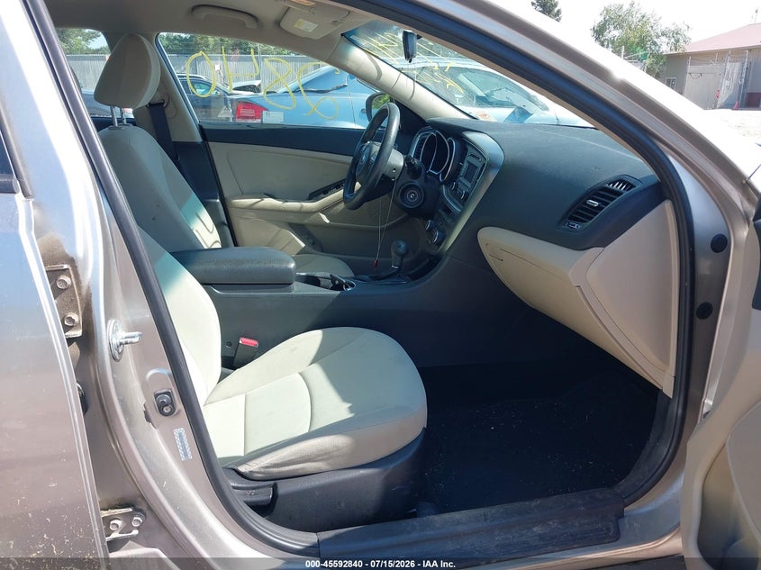 2014 Kia Optima VIN KNAGM4A73E5525065 IAAI salvage auction — NORMAL WEAR, Clear-Endorsement (Wisconsin), sold $25 on 2026-07-29 (photo 5)